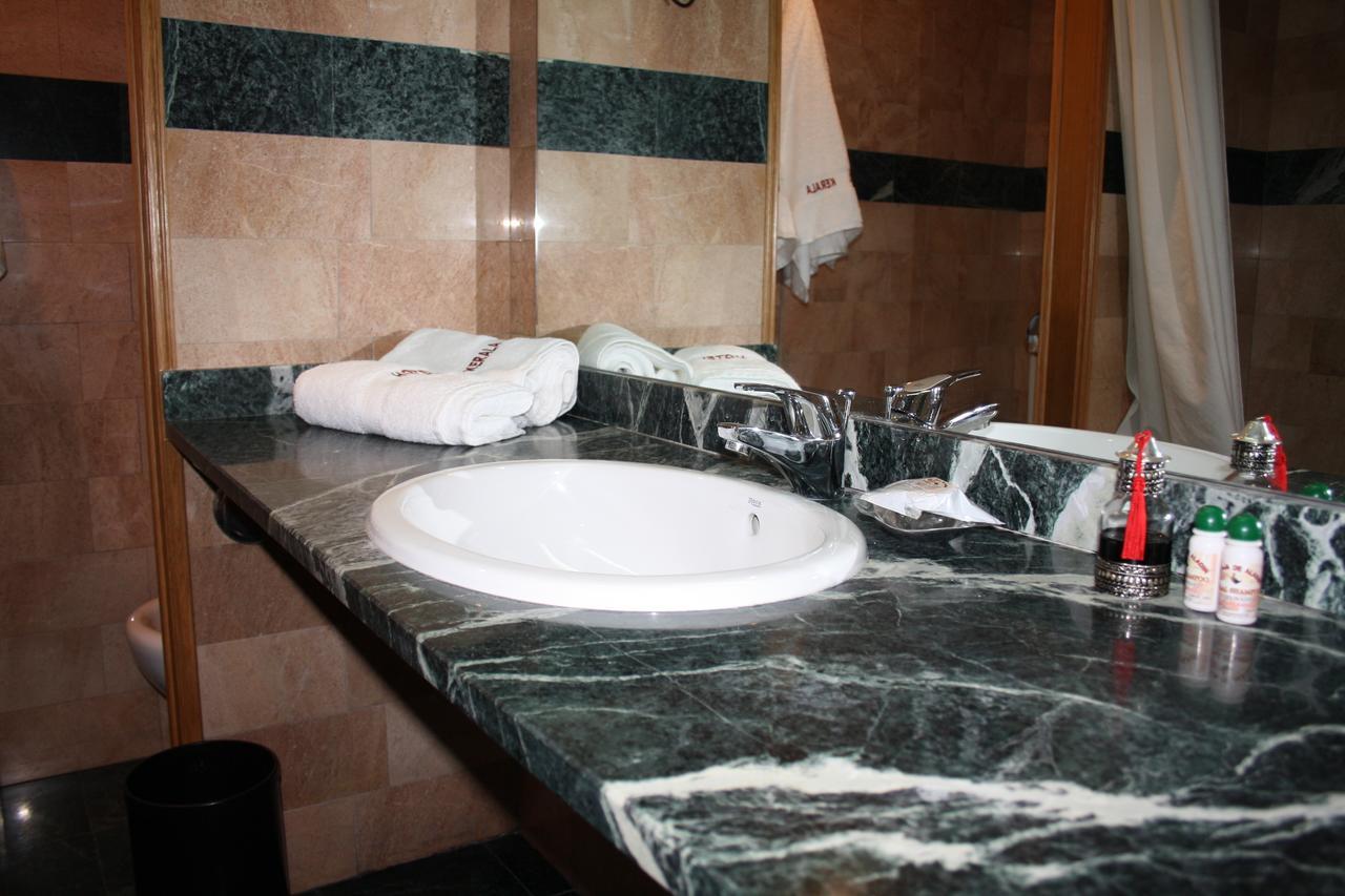 Hotel Kerala San Esteban de Pravia Zewnętrze zdjęcie