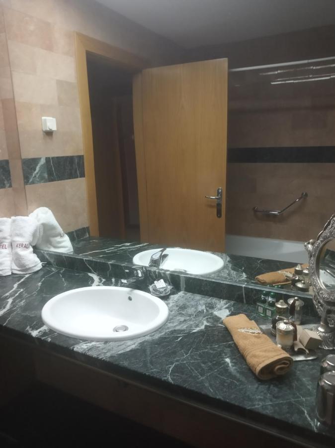 Hotel Kerala San Esteban de Pravia Zewnętrze zdjęcie